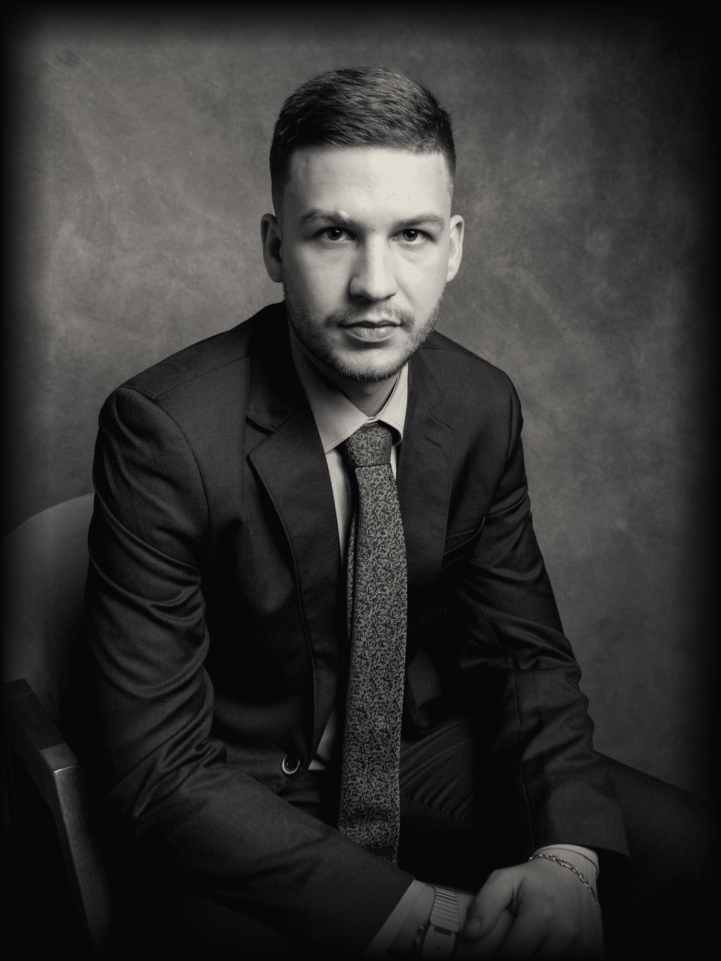 Wesley Käfer de Souza, advogado criminalista inscrito na OAB/RS sob o nº 133.634, atuante na Serra Gaúcha.